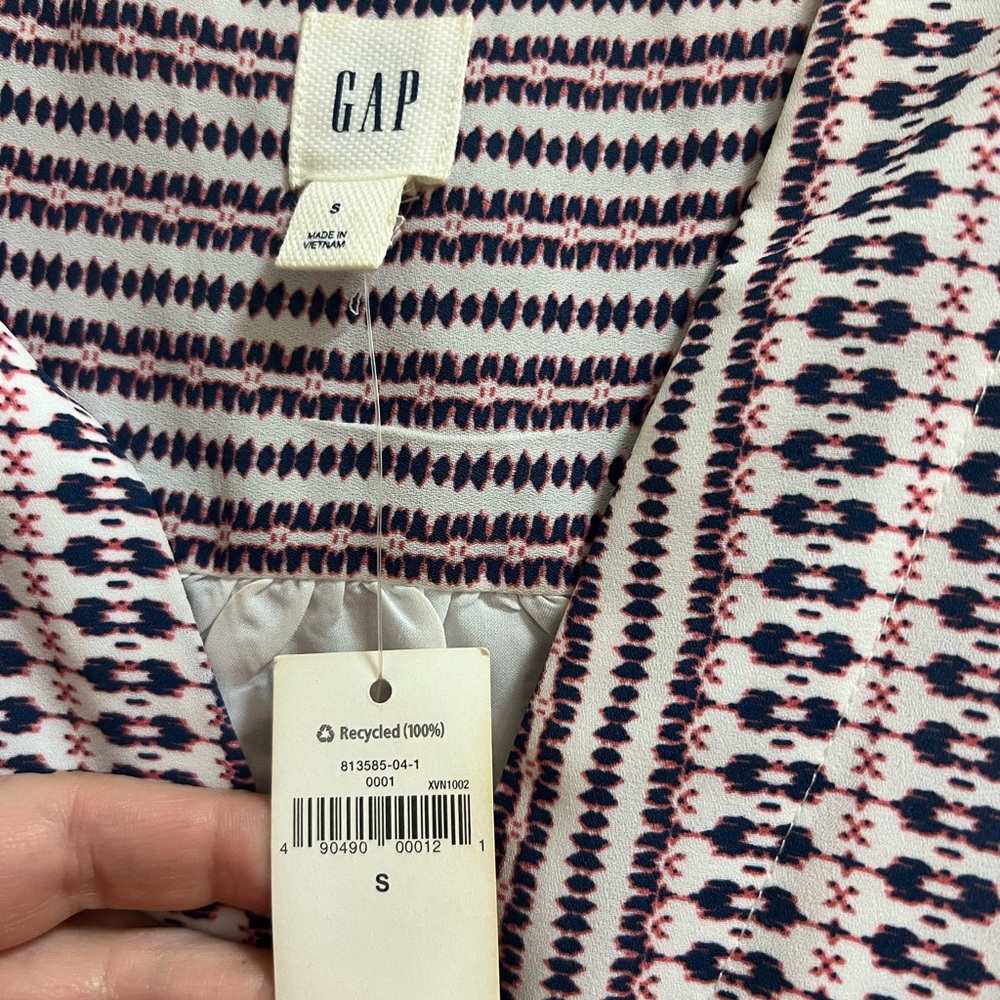 GAP Patterned Top - Red and Blue